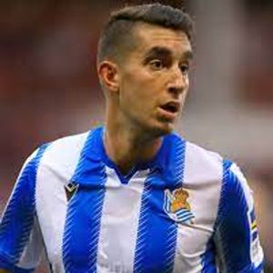 Roberto López Alcaide, 25 (足球運動員)