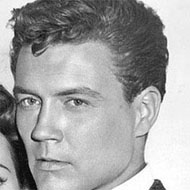 Roger Smith (1932 - 2017) (Ator de TV)