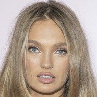 Romee Strijd, 30 (Модель)