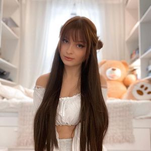 Romy Victory, 32 (YouTube明星)