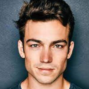 Rory Gibson, 29 (Actor de Cine)
