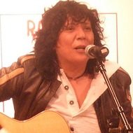 Rosana Arbelo, 62 (流行歌手)