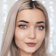Roxxsaurus, 27 (YouTube Star)