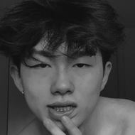 Roy Hu, 23 (TikTok明星)