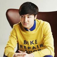 Roy Kim, 30 (流行歌手)