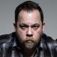 Ryan Bruce, 44 (Gitarrist)