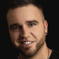 Ryan Robinette, 37 (Cantante country)