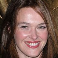 Sally Bretton, 43 (電視女演員)
