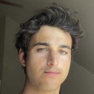 Sam MacPherson, 28 (Cantante Pop)