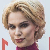 Samanta Tina, 36 (Pop Singer)