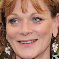 Samantha Bond, 62 (Actrice de cinéma)