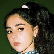 Samia Finnerty, 28 (电视女演员)