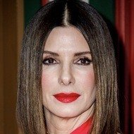 Sandra Bullock, 61 (电影女演员)