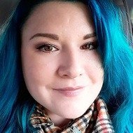 Saoirse Louise Towler, 37 (插画家)