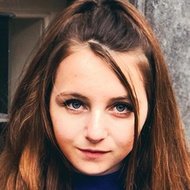 Sara Dol, 24 (TikTok Star)