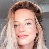 Sara Domenech, 27 (Instagram Star)