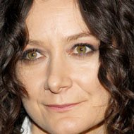 Sara Gilbert, 49 (電視女演員)