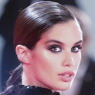 Sara Sampaio, 32 (Model)