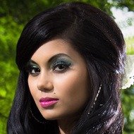 Sarah Burgess, 38 (流行歌手)