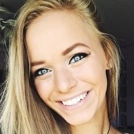 Sarah Burgett, 26 (Звезда Youtube)