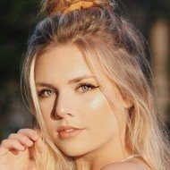 Sarah Graysun, 24 (TikTok Star)
