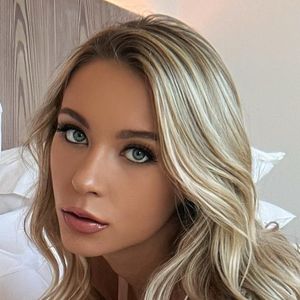 Sarah Houchens, 30 (Model)