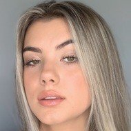 Sarah-Jade Bleau, 24 (TikTok Star)