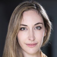 Sarah Natochenny, 36 (Dobladora)