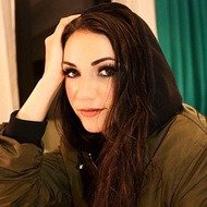 Sarah Ross, 31 (Country Singer)