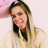Sarah Tess&Sarah, 25 (Instagram Star)