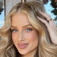 Sarah Wolak, 26 (TikTok Star)