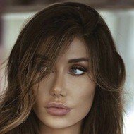 Sarai Rollins, 35 (模特)