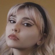 Savannah Brown, 27 (YouTube明星)