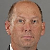 Sean Snyder, 56 (足球教练)