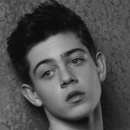 Sebastian Coe, 18 (流行歌手)