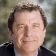 Sebastián Edwards, 70 (Nhà kinh tế học)