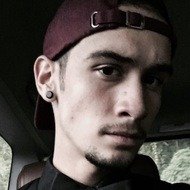 Sebastián Karlo, 25 (Cantante pop)