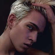 Sebazti, 26 (YouTube Star)