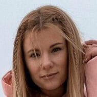 Selina Therrmann, 32 (TikTok明星)