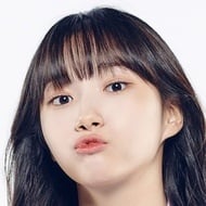 Seo Youngeun, 20 (Pop Singer)