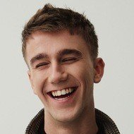 SG Lewis, 31 (流行歌手)