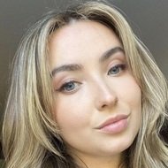 Shannon Carpenter, 29 (Instagram Star)
