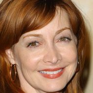 Sharon Lawrence, 64 (Attrice TV)