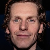 Shaun Evans, 45 (Attore TV)