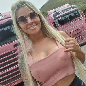 Sheila Bellaver, 42 (YouTube明星)