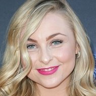 Shelby Wulfert, 30 (Nữ diễn viên truyền hình)