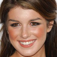 Shenae Grimes, 34 (TV-Schauspielerin)