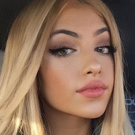 Shenny Kaplan, 26 (TikTok Star)