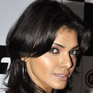 Sherlyn Chopra, 41 (Người mẫu)