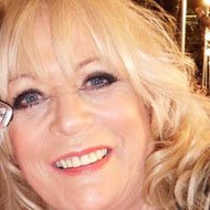 Sherrie Hewson, 73 (電視女演員)